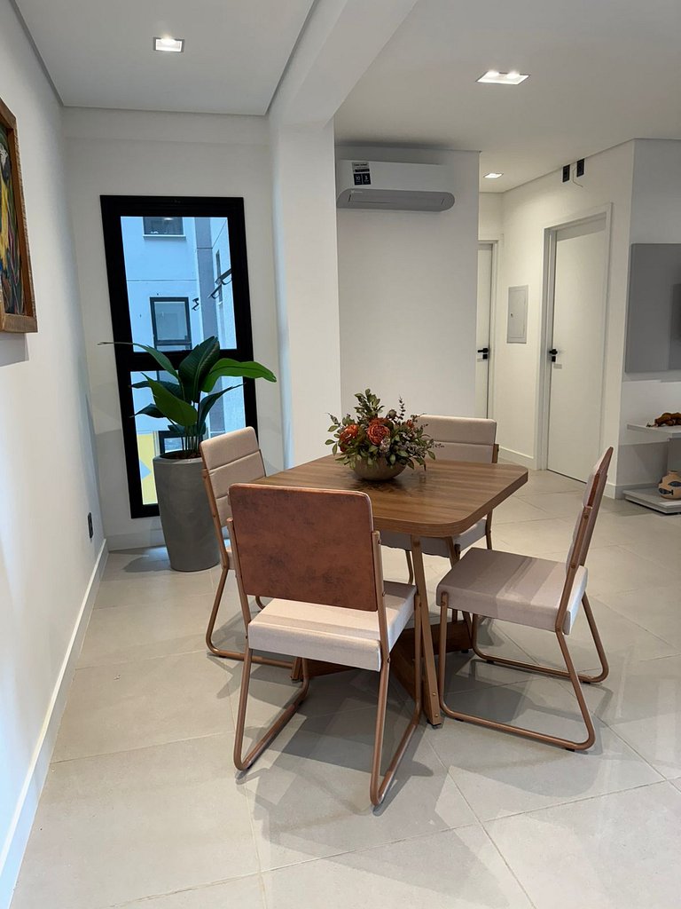 16B Apto Suite Queen + 2 Camas no Moov Smart Home