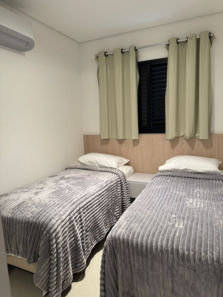 16B Apto Suite Queen + 2 Camas no Moov Smart Home