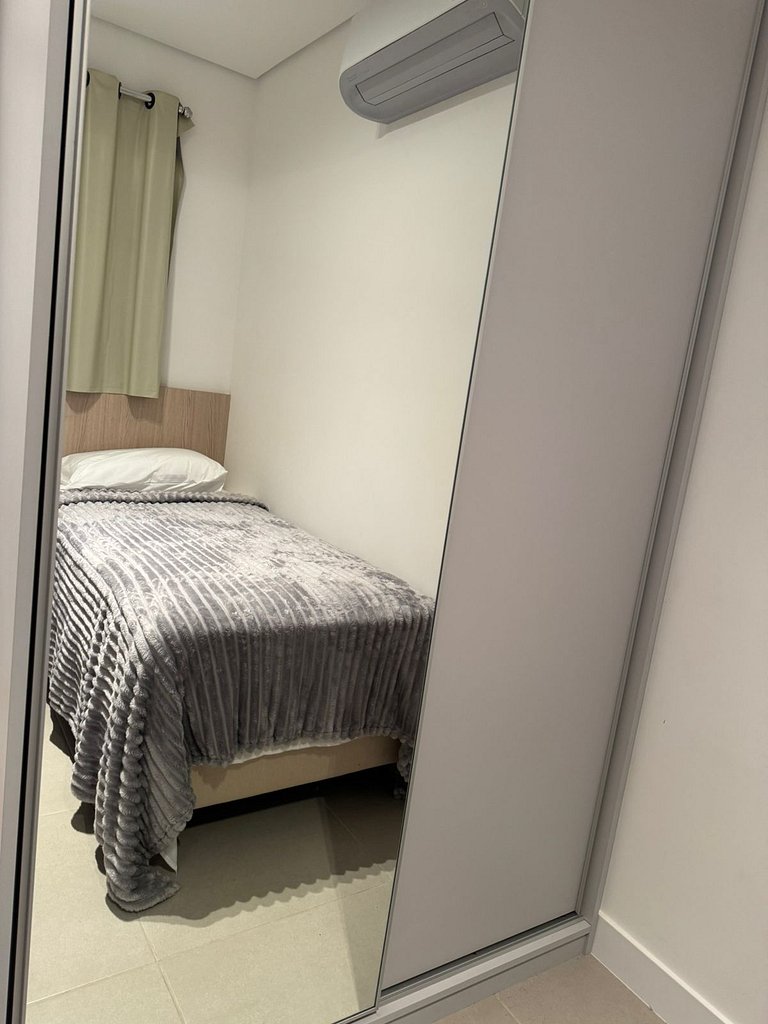 16B Apto Suite Queen + 2 Camas no Moov Smart Home