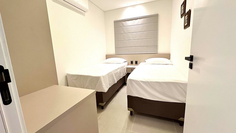 66B Apto executivo moderno, 2 mesas de trabalho