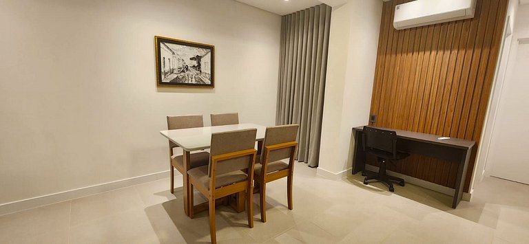 66B Apto executivo moderno, 2 mesas de trabalho