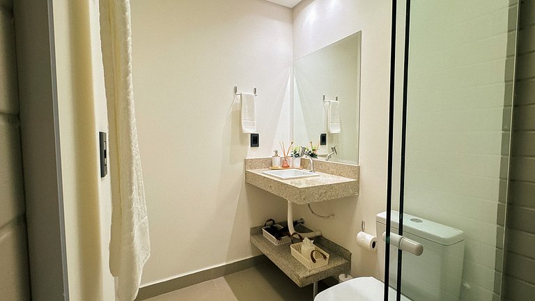 32A Apto Luxuoso com Suite Queen - Moov Smart Home