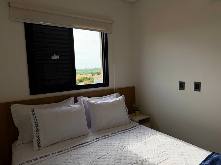 51A Apto Luxuoso Suite Cama Queen -Moov Smart Home