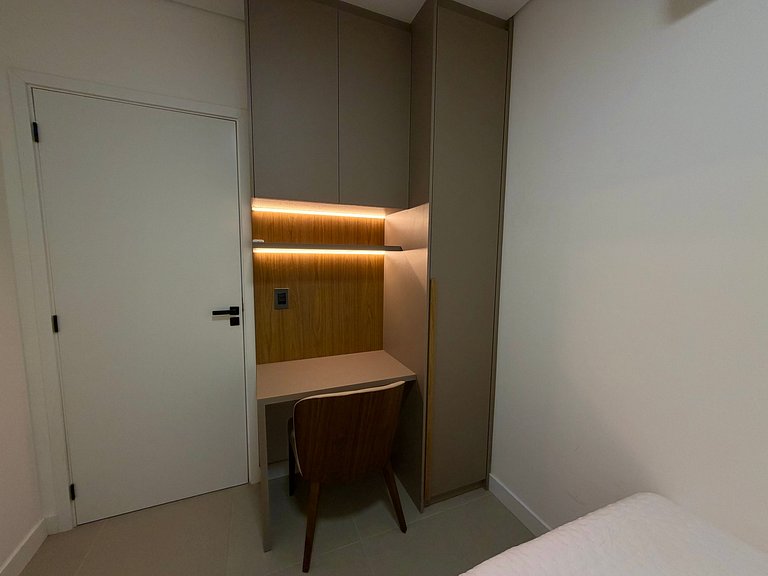 51A Apto Luxuoso Suite Cama Queen -Moov Smart Home