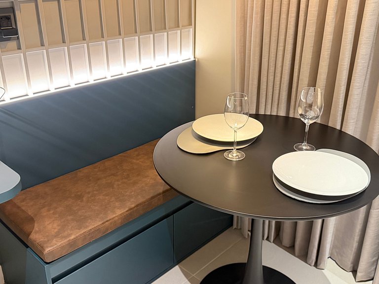 63A Studio luxo com decoração retrô - Moov Smart