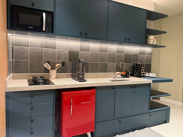 63A Studio luxo com decoração retrô - Moov Smart